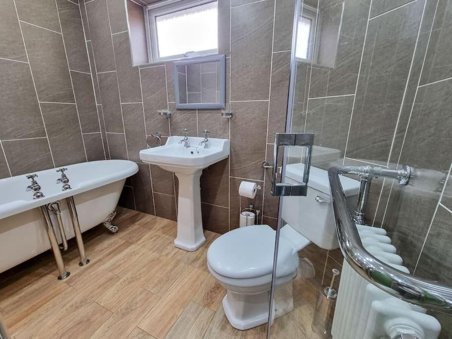 Stunning Family Home Close To The City Centre Manchester Buitenkant foto