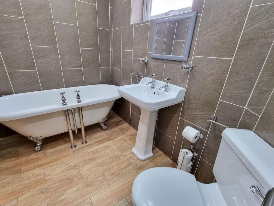 Stunning Family Home Close To The City Centre Manchester Buitenkant foto