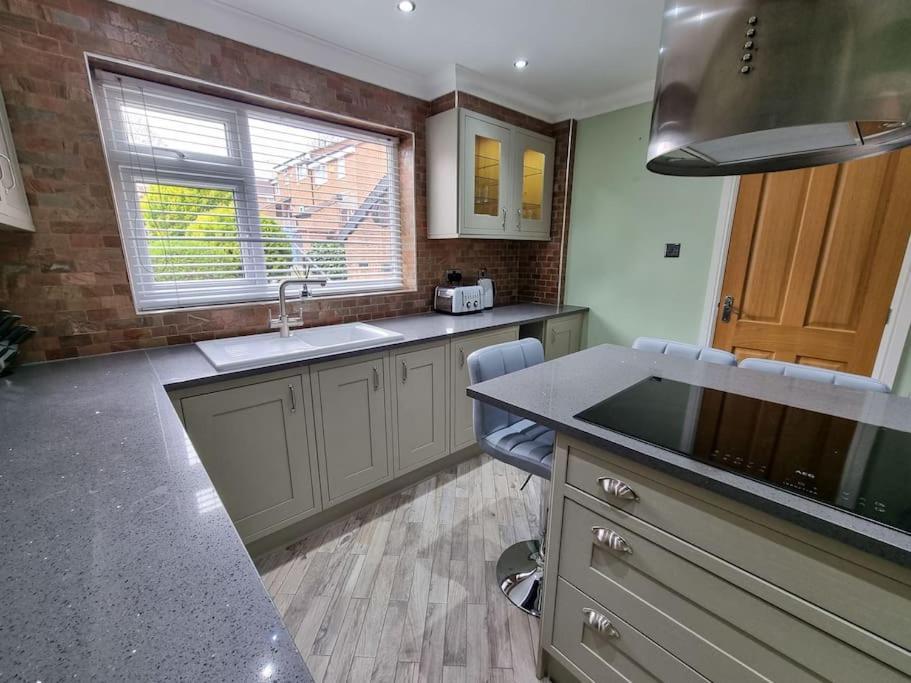 Stunning Family Home Close To The City Centre Manchester Buitenkant foto