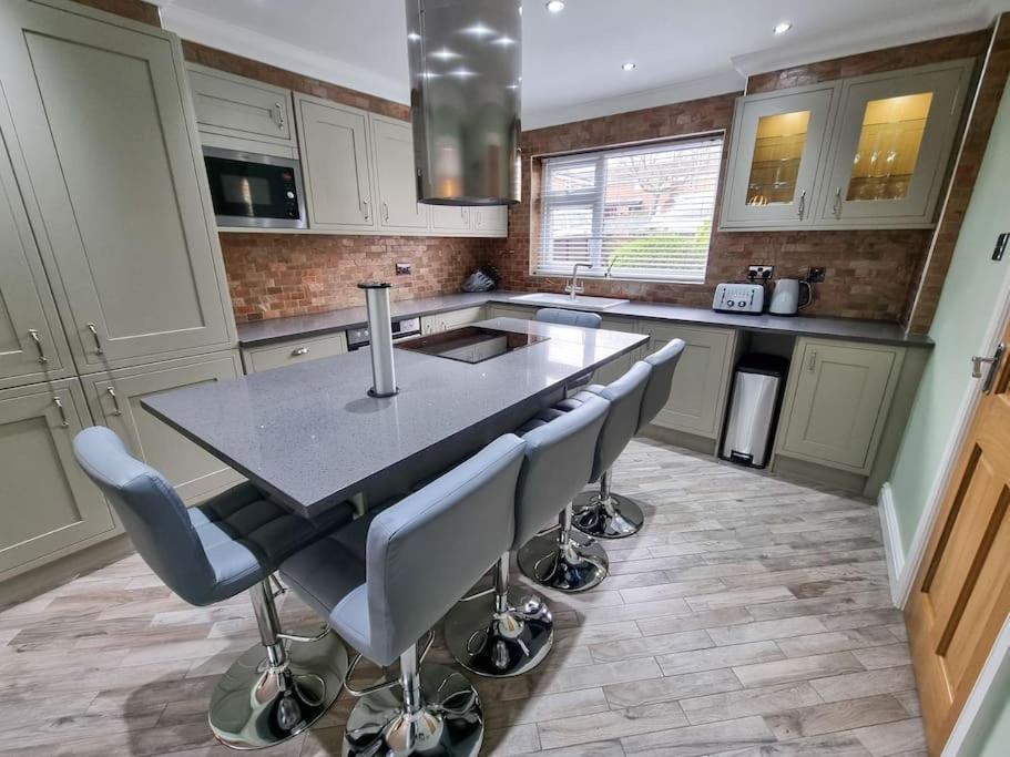Stunning Family Home Close To The City Centre Manchester Buitenkant foto